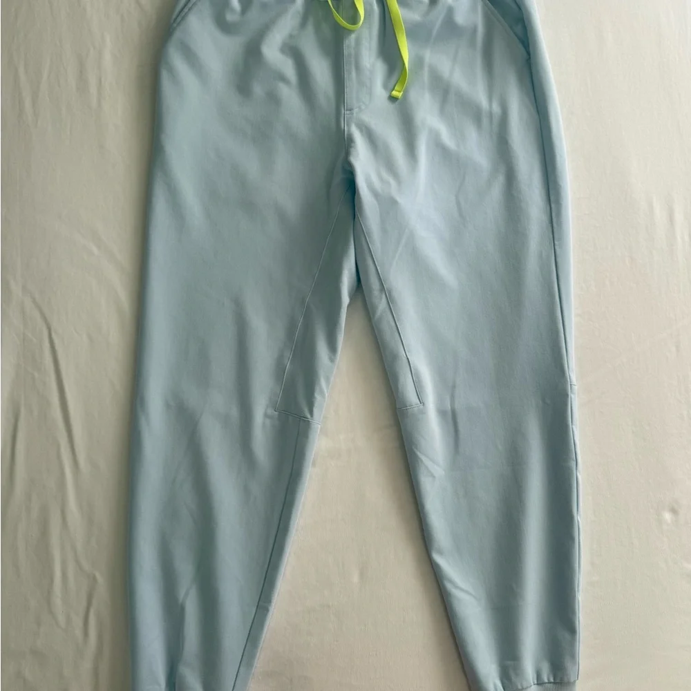 Figs light blue